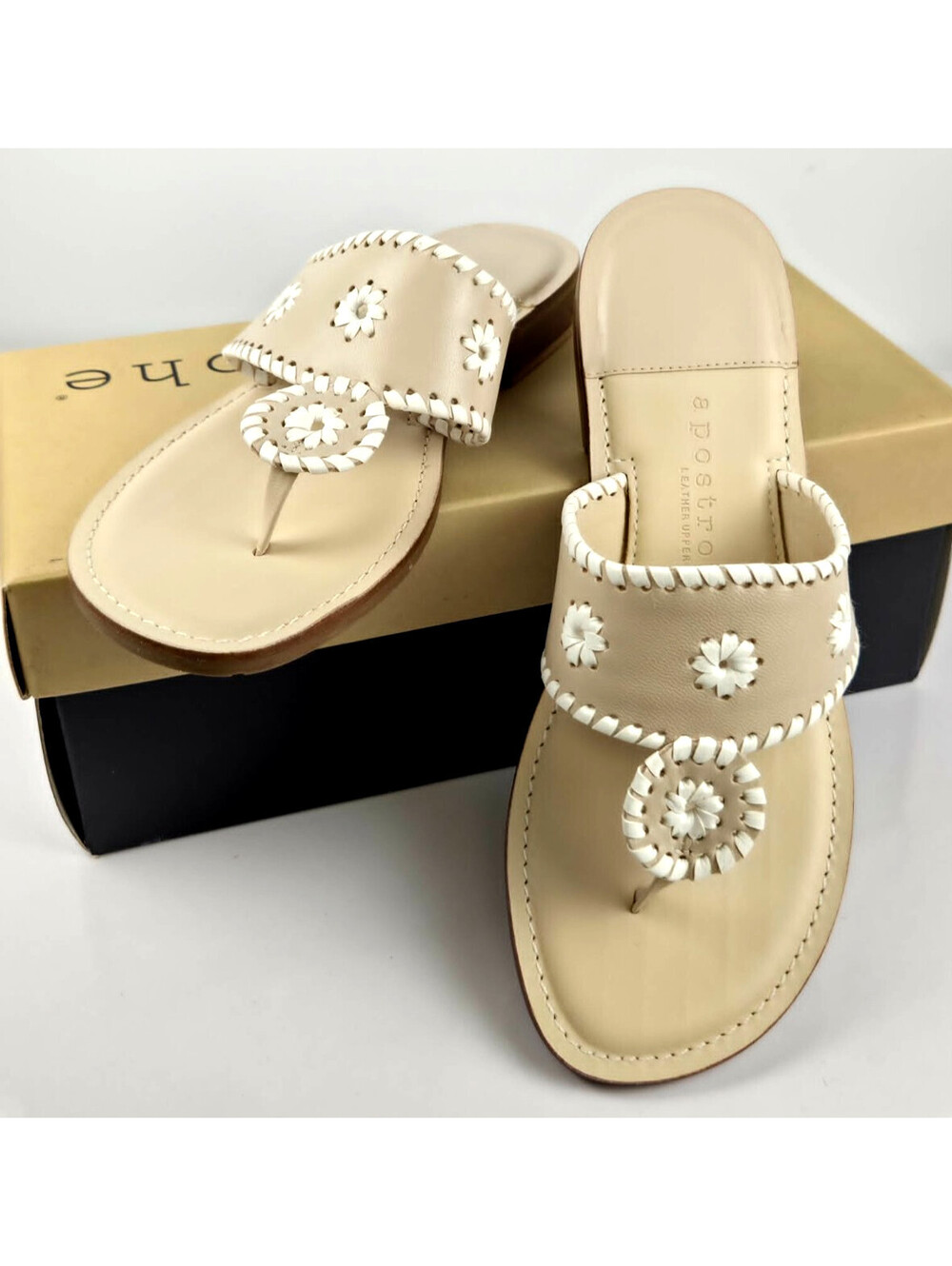 Apostrophe Jacquie Tan Whipstitch Sandals Size 6M